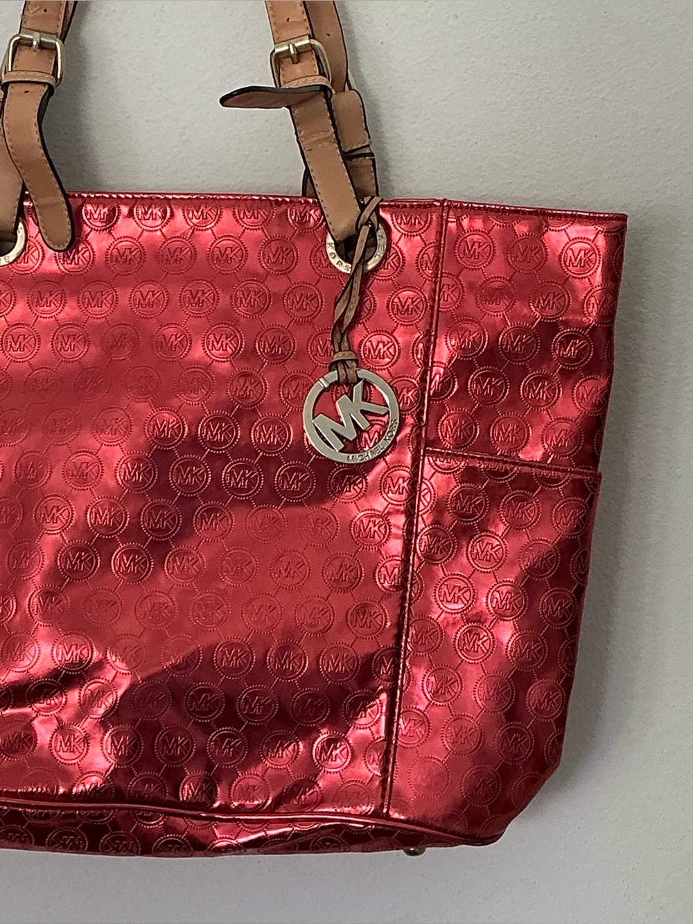 Michael Kors Jet Set Tote Coral Red Metallic MK Logo Large Shoulder Bag - Picture 3 of 12
